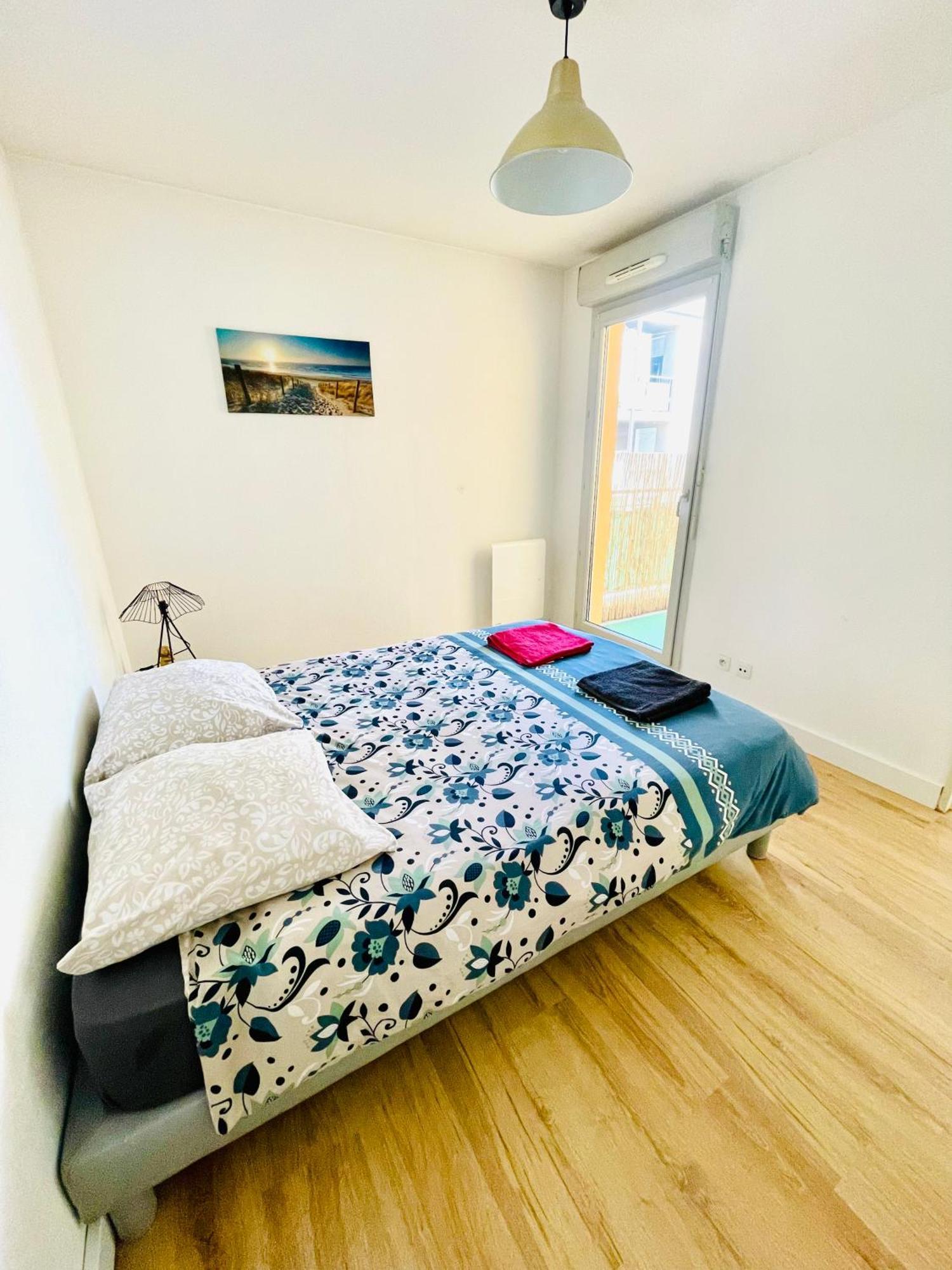 Appartement Avec Place De Parking Et Piscine Villefranche-sur-Saone Bagian luar foto